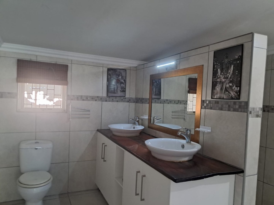 3 Bedroom Property for Sale in Heuwelkruin Eastern Cape